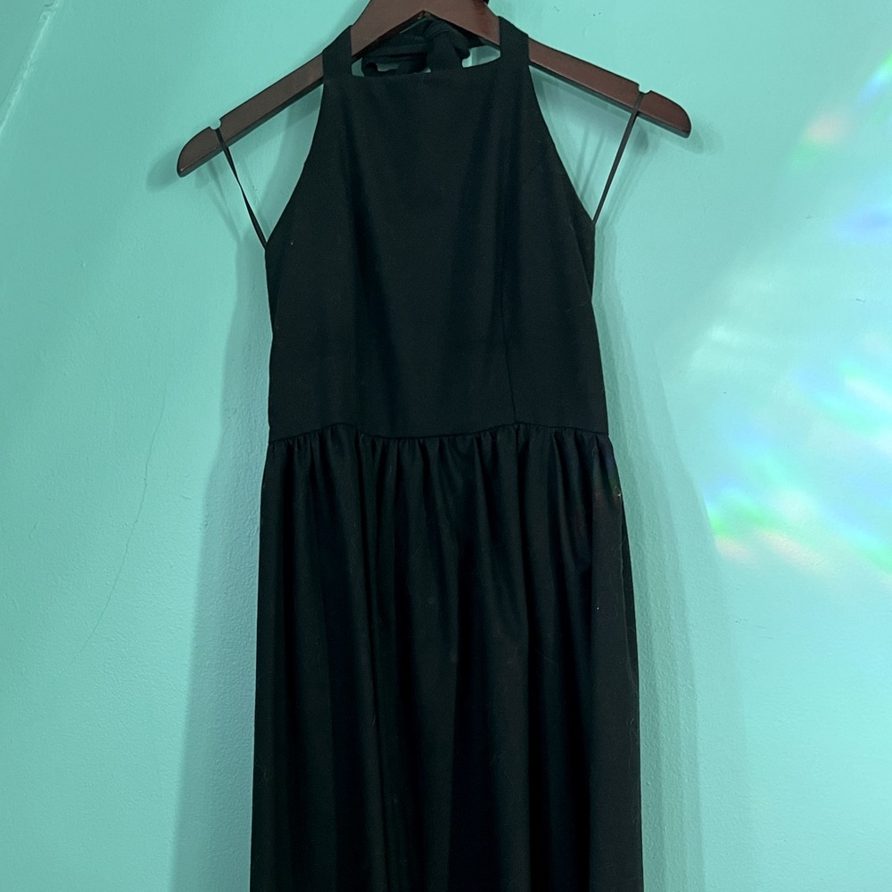 Ovate halter linen dress